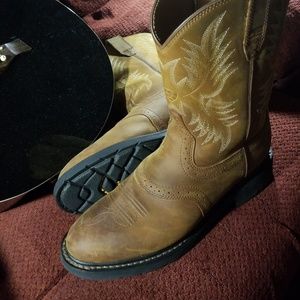 ariat sierra saddle square toe